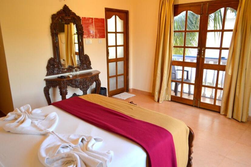 Villa Theresa Beach Resort Калангут Экстерьер фото