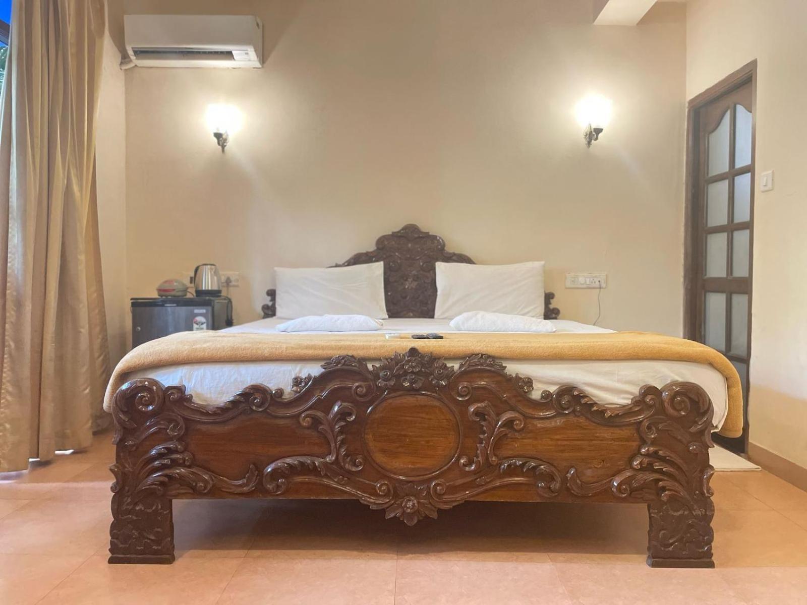 Villa Theresa Beach Resort Калангут Экстерьер фото