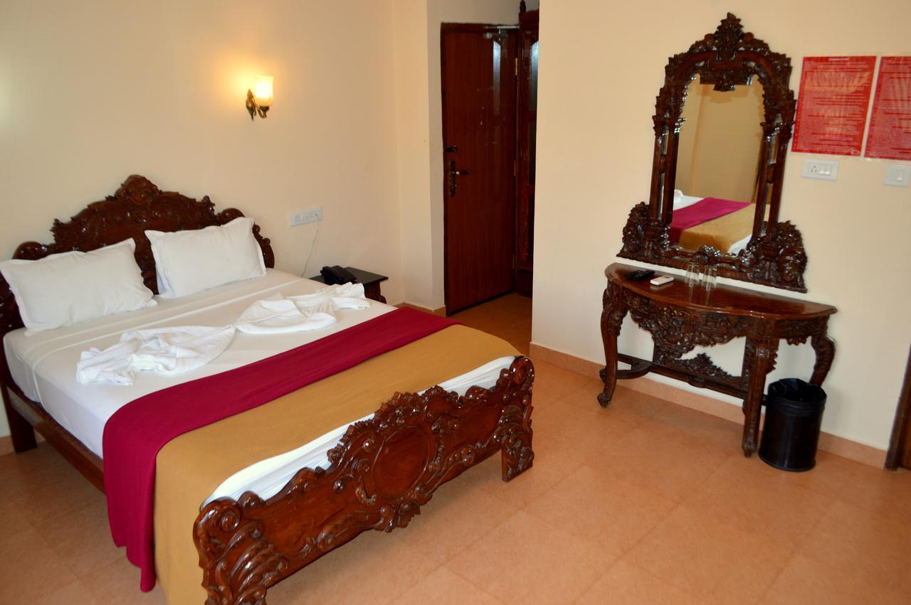 Villa Theresa Beach Resort Калангут Экстерьер фото