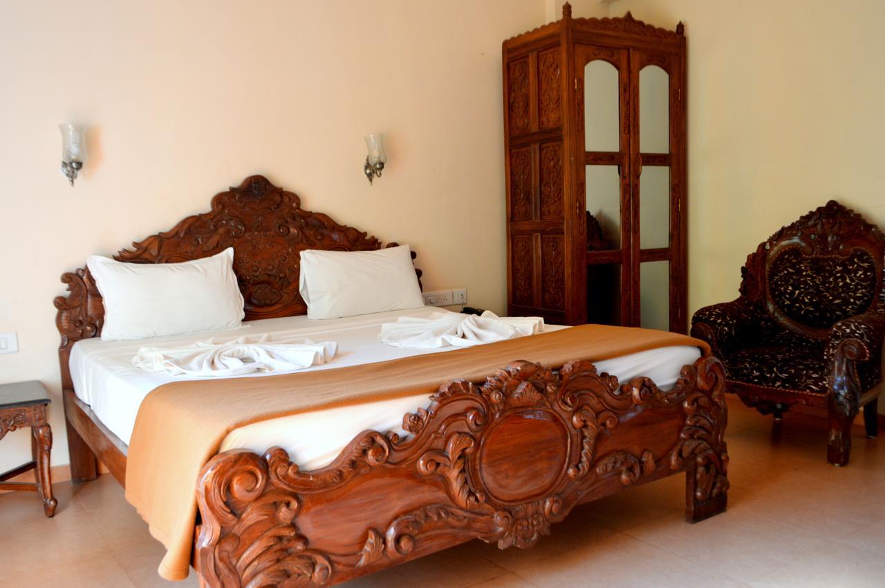 Villa Theresa Beach Resort Калангут Экстерьер фото