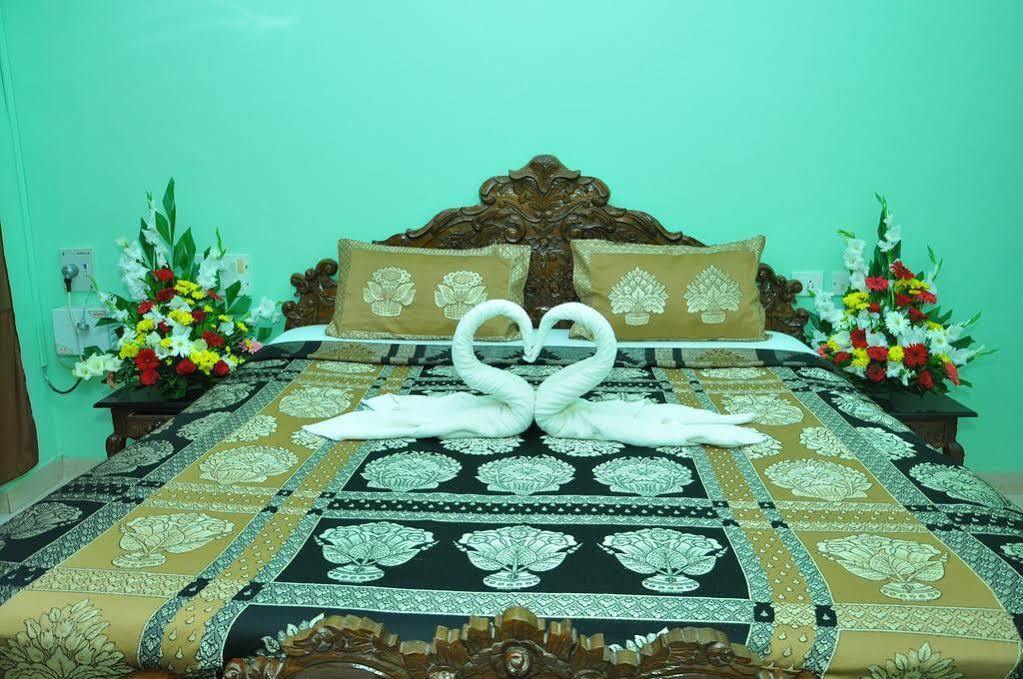 Villa Theresa Beach Resort Калангут Экстерьер фото